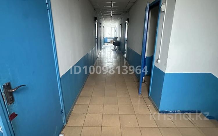 Свободное назначение, офисы, магазины и бутики, склады, общепит, салоны красоты, образование, кабинеты и рабочие места, студии · 250 м² за 500 000 〒 в Алматы, Наурызбайский р-н — фото 2