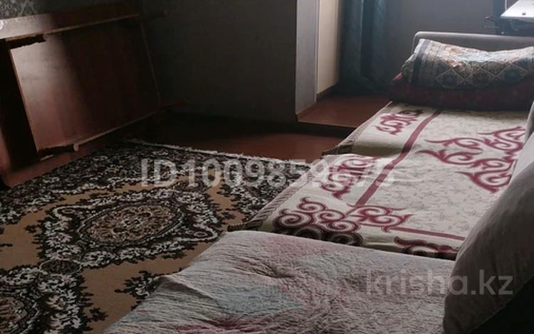 3-комнатная квартира · 70 м² · 4/5 этаж, Қабанбай батыр 9 — ВОКЗАЛДЫҢ ЖАНЫНДА, ҮЛКЕН ЖОЛДЫҢ БОЙЫНДА, ПОЛИКЛИНИКА ҒА ҚАРАМА ҚАРСЫ за 25 млн ₸ в Шымкенте, Аль-Фарабийский р-н — фото 2