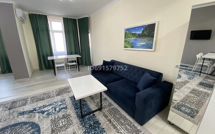 3-комнатная квартира · 78 м² · 16/19 этаж, 7А мкр 21 за 30 000 〒 в Актау — фото 2