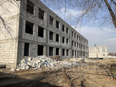 Свободное назначение, офисы, магазины и бутики, склады, азс, автосервисы и автомойки, общепит, салоны красоты, сельское хозяйство, бани, гостиницы и зоны отдыха, медцентры и аптеки, образование, развлечения · 3490 м² за 995 млн 〒 в Алматы, Наурызбайский р-н