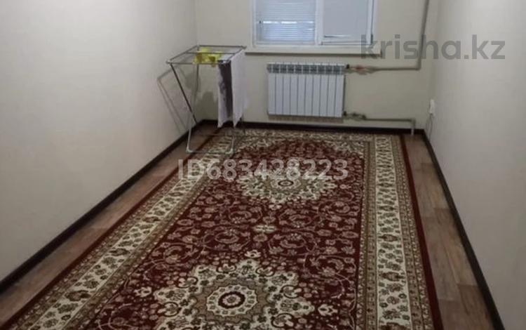 3-бөлмелі пәтер · 57.2 м² · 1/5 қабат, Ул.Азаттык 60, бағасы: 200 000 ₸ в Атырау — фото 2
