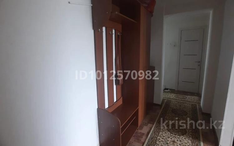2-бөлмелі пәтер · 54 м² · 4/6 қабат, мкр 8 298, бағасы: 150 000 ₸ в Актобе — фото 2