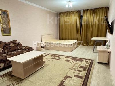 1-бөлмелі пәтер · 50 м² · 5/16 қабат · ай сайын, Торайгырова 19а — Саина, бағасы: 220 000 〒 в Алматы, Бостандыкский р-н