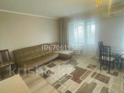 2-бөлмелі пәтер, 65 м², 5/5 қабат тәулігіне, Иманова 1 — Республика, бағасы: 15 000 〒 в Астане, Есильский р-н