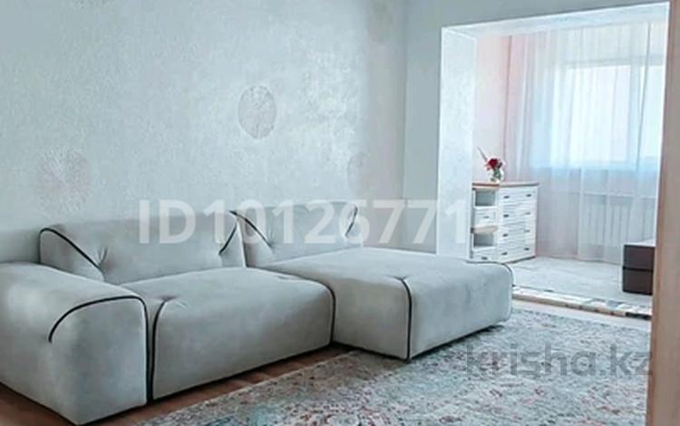 2-бөлмелі пәтер · 52 м² · 2/5 қабат, Сидранского 28В, бағасы: 30 млн ₸ в Конаеве — фото 2
