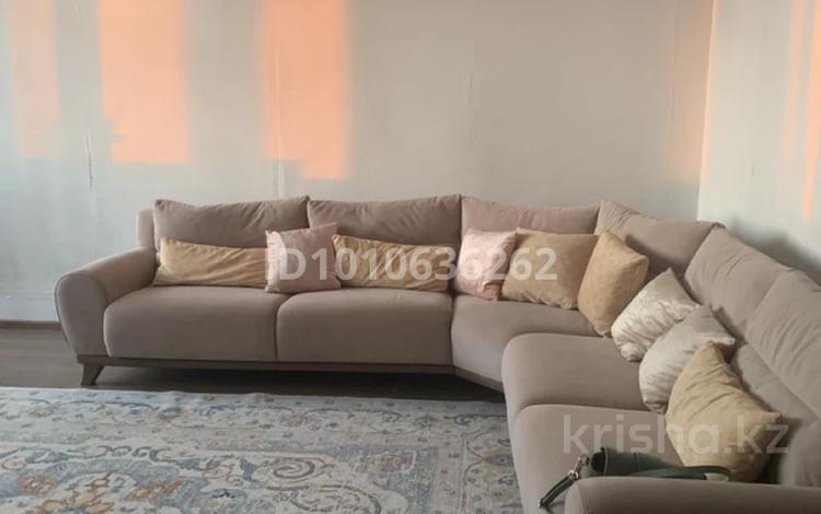 2-комнатная квартира · 74 м² · 8/13 этаж, Кунаева 42 — Маделі қожа за 150 000 ₸ в Шымкенте, Аль-Фарабийский р-н — фото 2