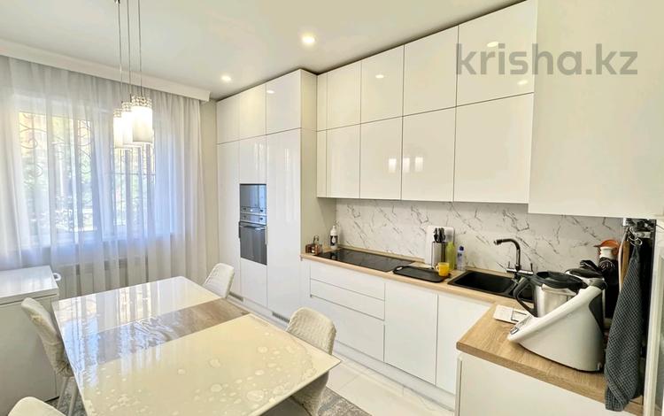 3-комнатная квартира · 93 м² · 2/7 этаж, Тауелсиздик 21-25 за 75 млн ₸ в Астане, Сарайшык р-н — фото 3