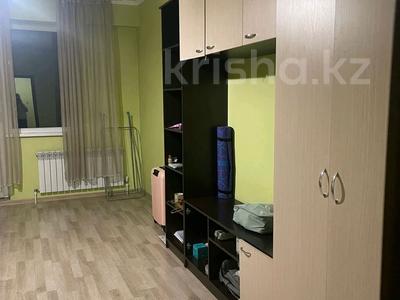 2-бөлмелі пәтер, 60 м², 8/12 қабат ай сайын, Толе би 273а, бағасы: 160 000 〒 в Алматы, Алмалинский р-н