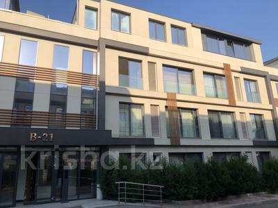 4-комнатная квартира · 258 м² · 3/3 этаж, Кажымукана 109 за 335 млн ₸ в Алматы, Медеуский р-н