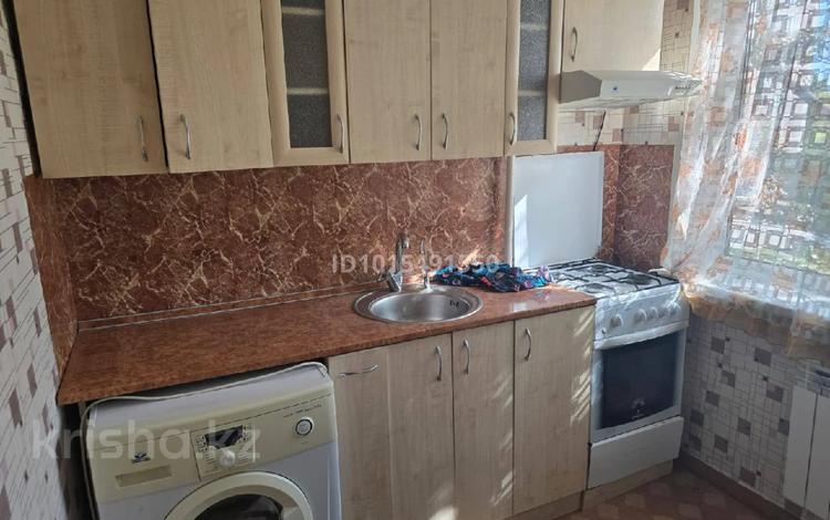 2-бөлмелі пәтер · 44.1 м² · 3/3 қабат, 11а шағынауданы 11, бағасы: 13.8 млн ₸ в Караганде, Алихана Бокейханова р-н — фото 2