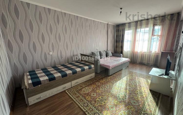 1-комнатная квартира · 50 м² · 4/5 этаж, Жастар 21/1 за 10 000 ₸ в Усть-Каменогорске, Ульбинский — фото 2