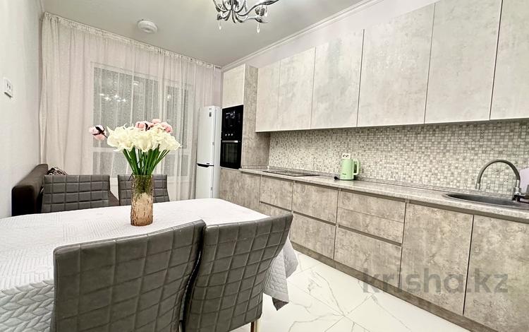 3-комнатная квартира · 100 м² · 7/12 этаж, Тажибаевой 157 к6 — ТРЦ Мега Розыбакиева за 25 000 ₸ в Алматы, Бостандыкский р-н — фото 2