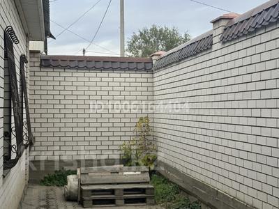 Жеке үй · 3 бөлме · 106 м² · 6 жүзд., Сауран 24 — Вавилова, бағасы: 34.5 млн ₸ в Актобе