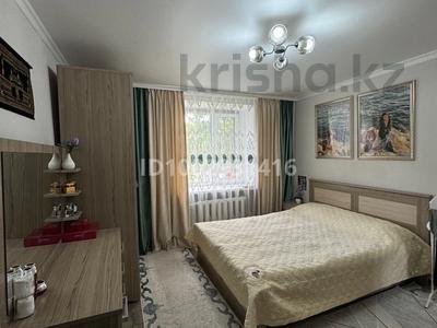 2-комнатная квартира · 48.5 м² · 1/5 этаж, Майкудук, 18й микрорайон 8 за 18 млн 〒 в Караганде, Алихана Бокейханова р-н