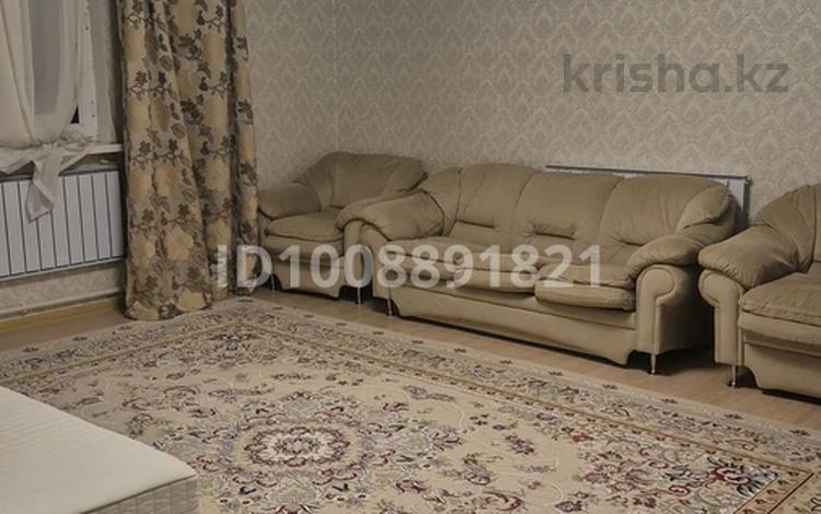 Отдельный дом · 4 комнаты · 100 м², мкр Атырау, Байконыр 56 — Возле садика Еркемай за 150 000 〒 — фото 2