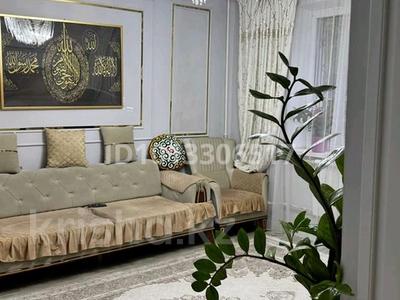 3-комнатная квартира · 65 м² · 1/7 этаж, мкр Аксай-1А — Карсити за 55 млн ₸ в Алматы, Ауэзовский р-н