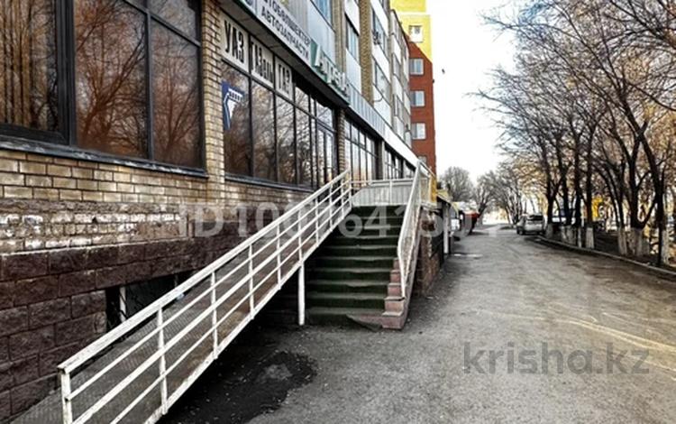 Свободное назначение, офисы, магазины и бутики, склады, общепит, салоны красоты, медцентры и аптеки, образование · 300 м² за 210 млн 〒 в Астане, Алматы р-н — фото 2