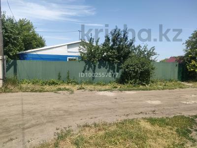 Отдельный дом · 4 комнаты · 80 м² · 14 сот., Карьерная 26/1 — Магазин Кантри за 21.5 млн 〒 в Петропавловске