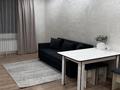 2-бөлмелі пәтер · 52 м² · 2/4 қабат, Трое би 56 — На Арбате, напротив кафе Кофе-кофе, ЦУМ, парк , ТарГу, бағасы: 15 000 ₸ в Таразе