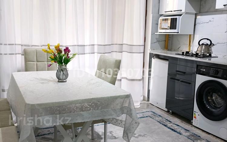 1-комнатная квартира · 40 м² · 1/3 этаж, Алькожа Ата 3 — Квартира находится в самом центре города Туркестан в Венеции за 18 000 ₸ — фото 5