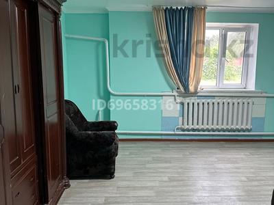 Отдельный дом · 1 комната · 45 м², Макатаева 23 за 100 000 〒 в Кендале