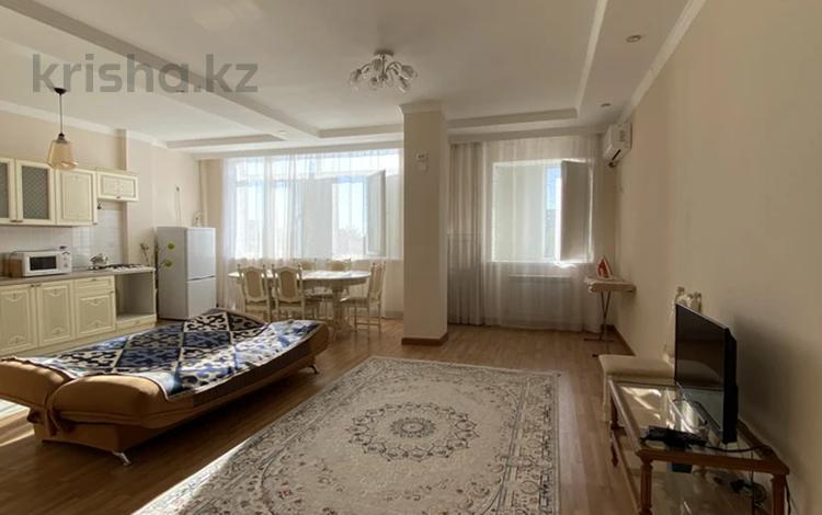 2-комнатная квартира · 73 м² · 4/5 этаж, мкр Центральный, Гурьевская 6б за 28 млн ₸ в Атырау — фото 2