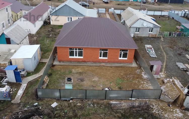 Отдельный дом · 4 комнаты · 120 м² · 5 сот., мкр. Зачаганск пгт 36\1 — Кобланды батыра за 27.5 млн ₸ в Уральске — фото 2