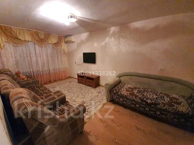 2-комнатная квартира · 48 м², 2 мкр 14 за 7 000 〒 в Атырау, мкр Авангард-2