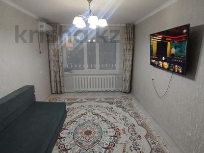 2-комнатная квартира · 56 м² · 4/5 этаж, мкр 11 за 19.5 млн 〒 в Актобе