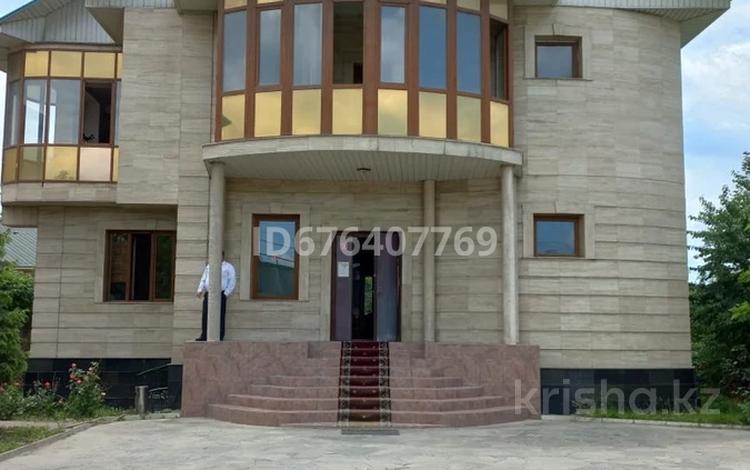 Отдельный дом • 10 комнат • 609 м² • 10 сот., мкр Калкаман-2 за 290 млн 〒 в Алматы, Наурызбайский р-н — фото 2