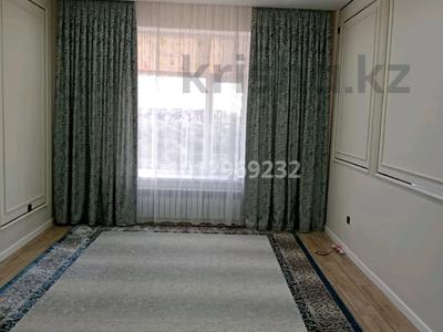 2-бөлмелі пәтер · 73 м² · 4/5 қабат, мкр. Алтын орда 42/1 — Гос.Коктобе г-м Анвар, бағасы: 28 млн ₸ в Актобе