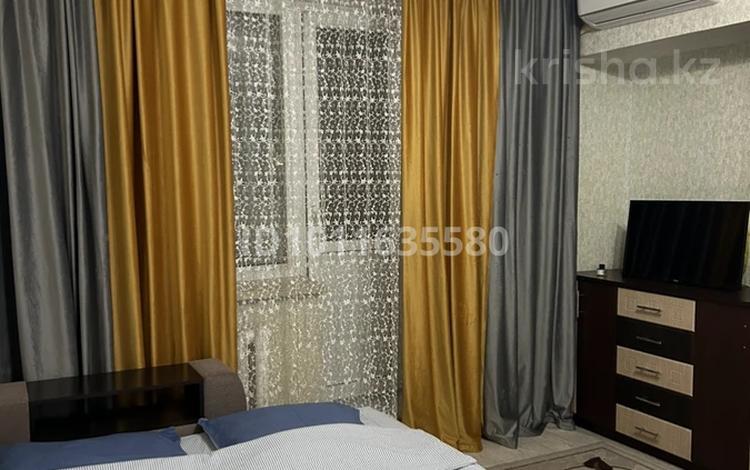 1-комнатная квартира · 35 м² · 3/5 этаж, мкр №3 65 за 13 000 ₸ в Алматы, Ауэзовский р-н — фото 2