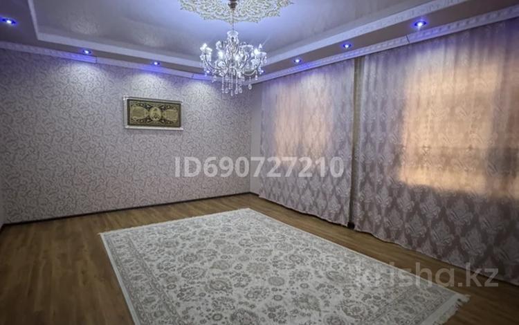 Жеке үй · 5 бөлме · 330 м² · 8 жүзд., Байтақ-2 ш/а., Нияз батыр 4, бағасы: 27 млн ₸ в Атырау, мкр Байтак-2 — фото 62