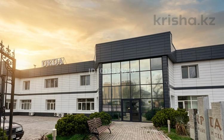 Свободное назначение, офисы, кабинеты и рабочие места · 50 м² за 400 000 ₸ в Шымкенте, Туран р-н — фото 2