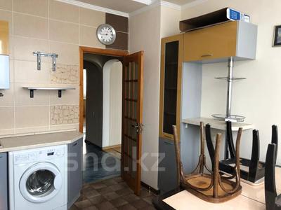 2-комнатная квартира · 60 м² · 7/9 этаж, мкр Аксай-3 за 35 млн ₸ в Алматы, Ауэзовский р-н