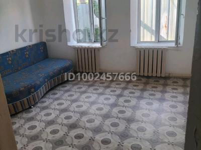 Отдельный дом · 2 комнаты · 30 м² · 9 сот., Карасай Батыр 90 — Октябрьская за 65 000 〒 в Каскелене