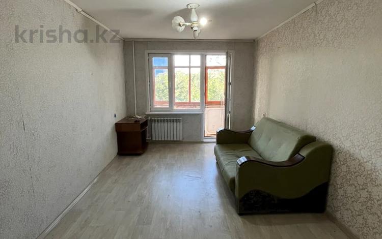 2-бөлмелі пәтер · 45 м² · 4/5 қабат, Абу Бакира Кердери 172/1, бағасы: 12.5 млн ₸ в Уральске — фото 2