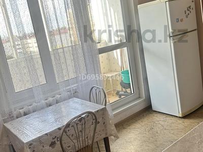 2-бөлмелі пәтер, 56 м², 7/9 қабат ай сайын, 4 микрорайон 39, бағасы: 160 000 〒 в Аксае