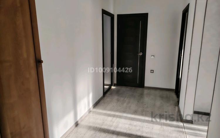 2-комнатная квартира · 60 м² · 5/5 этаж, мкр. Алтын орда, Тауелсиздик 22 — Алтын орда за 180 000 ₸ в Актобе — фото 2