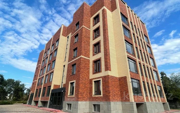 2-бөлмелі пәтер · 76.7 м² · 5/5 қабат, Жамакаева, бағасы: ~ 38.4 млн ₸ в Семее — фото 2