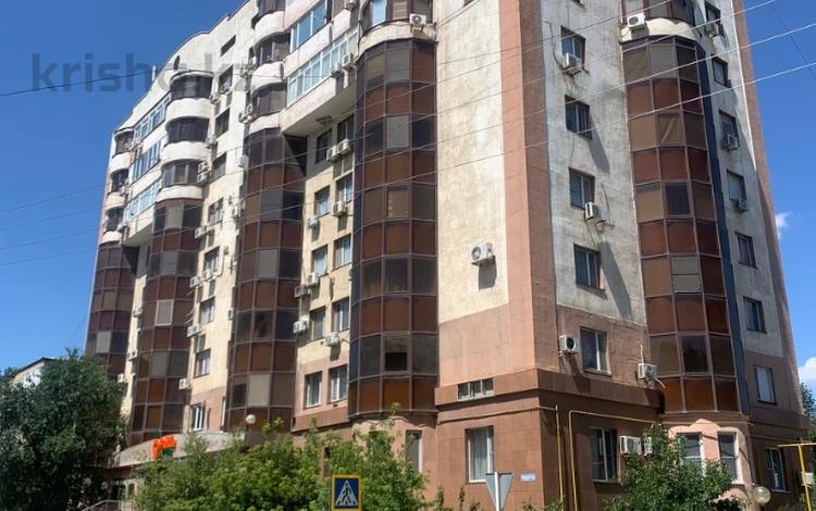 2-комнатная квартира · 96 м² · 1/9 этаж, муканова 1А за 35 млн ₸ в Атырау — фото 16