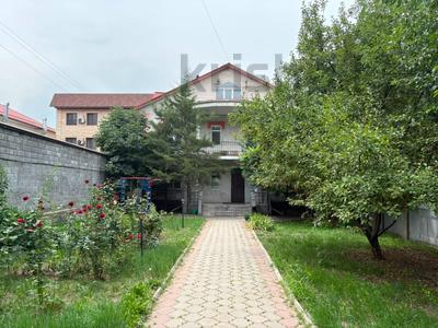 Отдельный дом · 7 комнат · 300 м² · 8 сот., мкр Горный Гигант за 1.9 млн ₸ в Алматы, Медеуский р-н