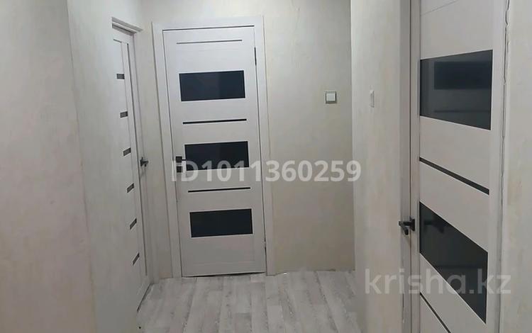 3-бөлмелі пәтер · 70 м² · 5/5 қабат, 3 микрайон 103, бағасы: 2.9 млн ₸ в Каратау — фото 2
