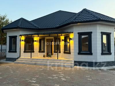 Дом · 4 комнаты · 200 м², Лимонная 68 — На кольце аэропорта за 200 000 〒 в Павлодаре