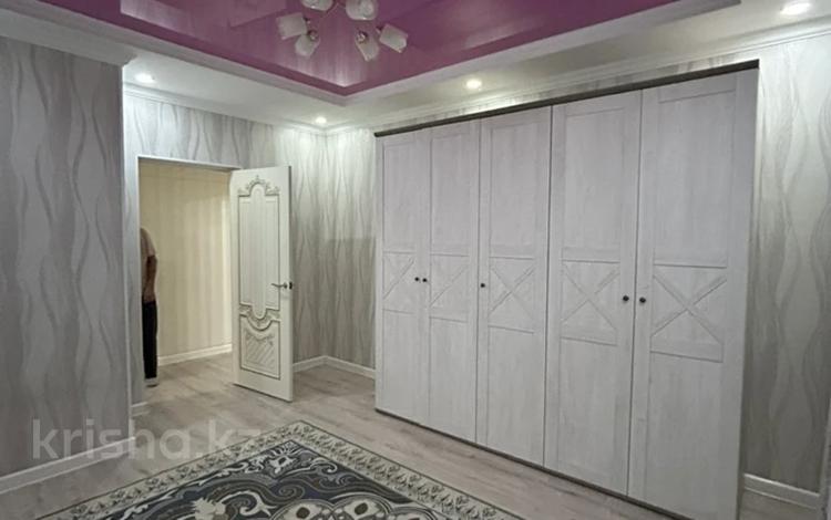 2-комнатная квартира · 56 м² · 4/6 этаж, 16-й мкр 42 за 160 000 ₸ в Актау — фото 2
