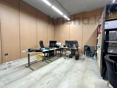 Свободное назначение, офисы, магазины и бутики, склады, азс, автосервисы и автомойки, общепит, салоны красоты, сельское хозяйство, бани, гостиницы и зоны отдыха, фитнес и спорт, медцентры и аптеки, образование, развлечения, конференц-залы, кабинеты и рабочие места, студии · 53 м² за 650 000 〒 в Астане