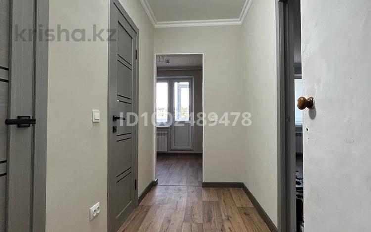 1-комнатная квартира · 35 м² · 3/5 этаж, мкр 8 289 за 130 000 ₸ в Актобе — фото 2