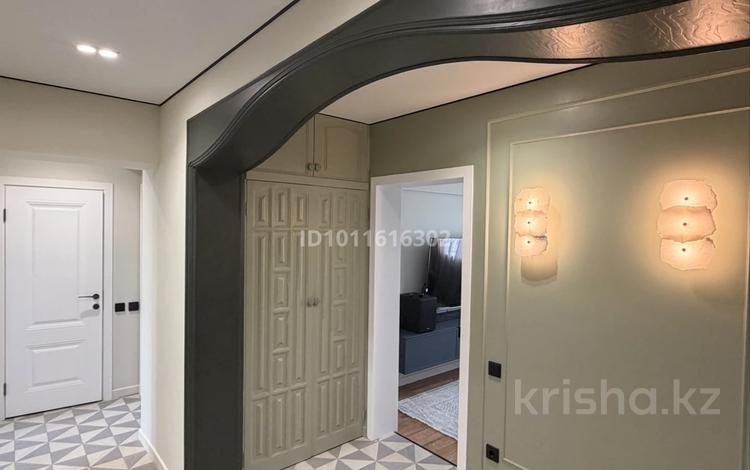 4-бөлмелі пәтер · 81.8 м² · 5/5 қабат, мкр Алмагуль, Радостовца 267, бағасы: 89 млн ₸ в Алматы, Бостандыкский р-н — фото 3