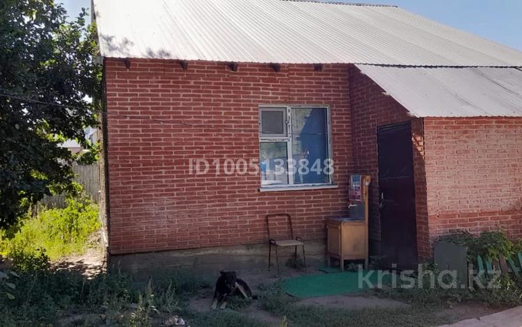 Отдельный дом · 3 комнаты · 80 м² · 10 сот., Каргалинка 40 — Находится на против “три” магазина за 7.5 млн ₸ в Актобе, жилой массив Жилянка — фото 2