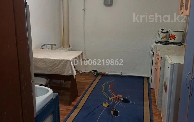 Жеке үй · 1 бөлме · 25 м² · 9 сот., Железнодорожный 70 — Садовая, бағасы: 75 000 ₸ в Аксае — фото 2